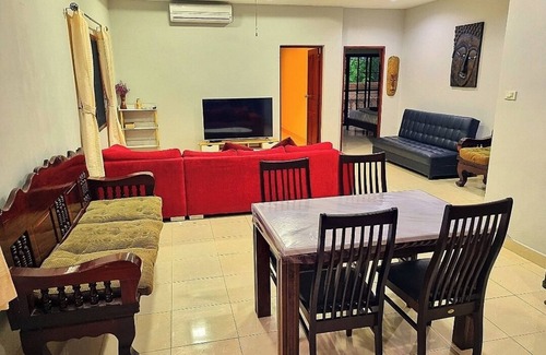 Ban Saiyuan Casa | Large Bungalow with 3 bedrooms, 2 bathroom, covered secure parking, pet friendly