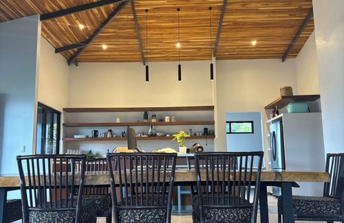 Arenal Villa | Gran villa confortable para la mejor experiencia en el Lago Arenal