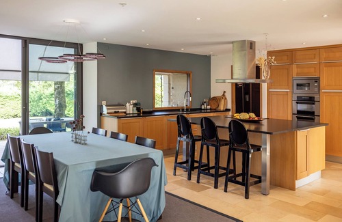 Beauregard-de-Terrasson Casa | Large, comfortable country house with swimming pool and lovely views.