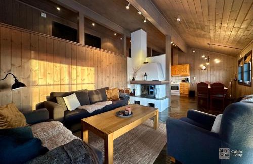 Ringsaker Casa | Large cabin at Sjusjøen with sauna, fireplace, view and cross-country skiing