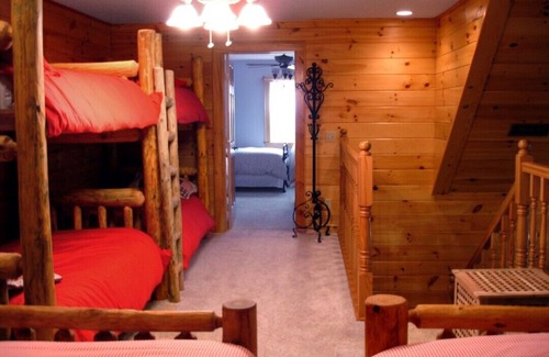 Rattan Cabina | Large Cabin in the Kiamichi Wilderness