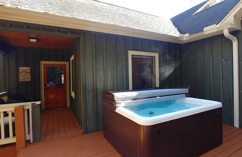 Tiger Casa | Large Cabin in Tiger, GA - less than 10 from downtown Clayton