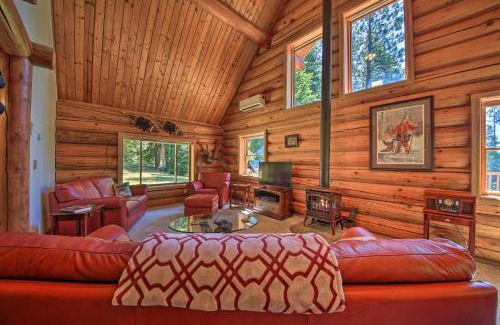 Sagle Casa | Large Cabin with Fire Pit and Grill on 34 Acres!