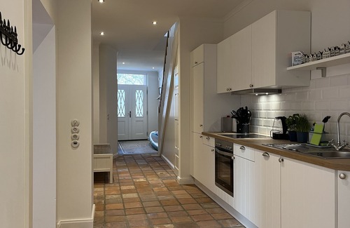 Friedrichstadt Casa | Large canal house - Simmerdeis on the canal