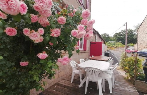 La Celle-Dunoise Casa | Large-capacity gite for up to 14 people