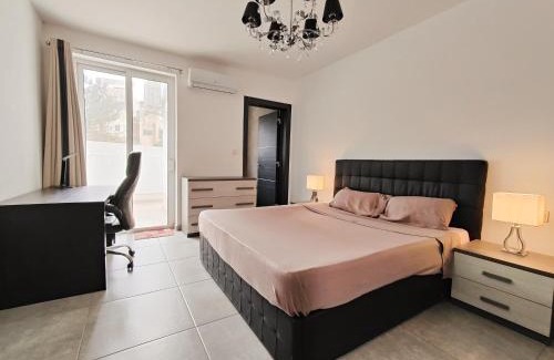 Pieta Casa | Large Central Apartment Near Valletta & Seafront