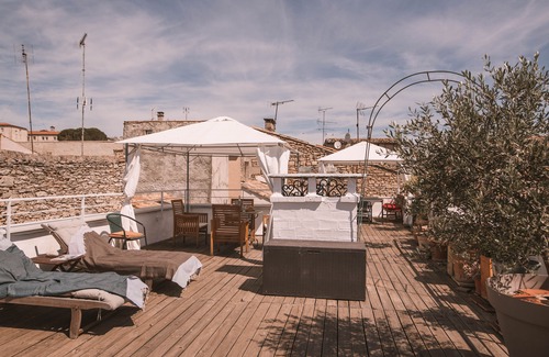 Faubourg Apartamento | Large charming apartment in the heart of Nîmes with spectacular rooftop, garage