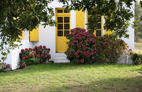Ile d'Yeu Casa | gran casa con encanto, aislado en un parque en el borde de la costa salvaje.