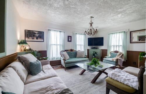 Brunswick Casa | Large Colonial 20 Min from Beach