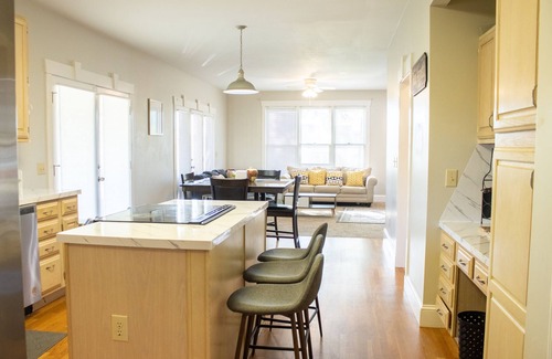 Ballantyne East Casa | Large colonial style house in the most sought after area - Ballantyne.