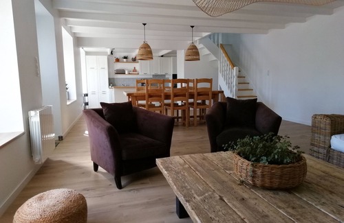 Plurien Casa | Large house with garden, 5 minutes from the beach. Beds made and linen provided.
