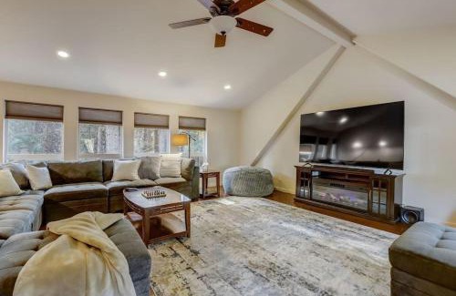 Iowa Hill Casa | Large Comfy Cabin near Rollins Lake & American River