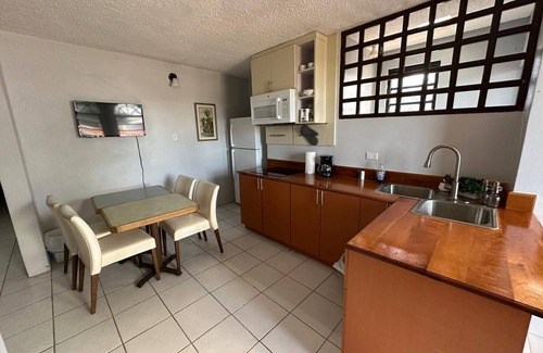 Santurce Casa | Large Compound for Big Groups, 35 beds