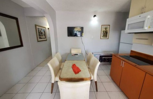 Santurce Casa | Large Compound for Big Groups, 35 beds