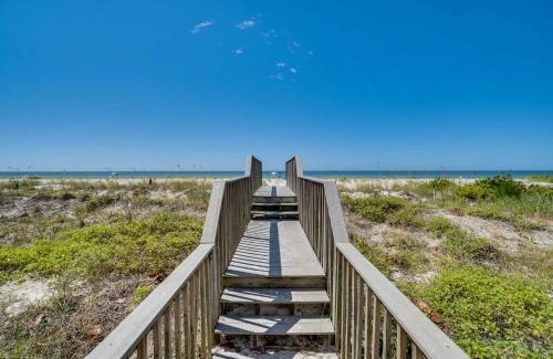 Bradenton Beach Casa | Large Condo just steps from Beach or Bay Views