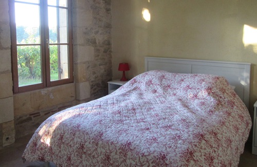 Fougueyrolles Casa | Gran granero convertido con piscina climatizada en el campo de Dordoña