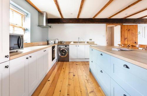 Knott End-on-Sea Casa | Large converted barn in peaceful, rural location