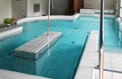 Marciac Casa | Large cottage **** with heated indoor swimming pool in park in the heart of Marciac