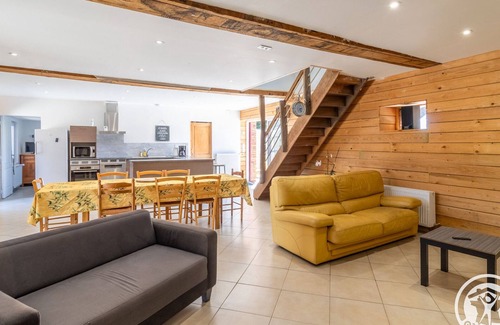Marans Cabaña | Gran casa rural con piscina y aire acondicionado