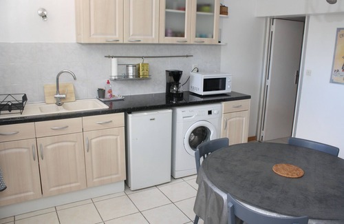 Le Petit-Quevilly Apartamento | Amplio apartamento acogedor y tranquilo con patio. (100m2)