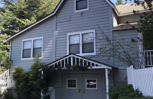 Nevada City Cabaña | Large Cozy House Close to Town and Park