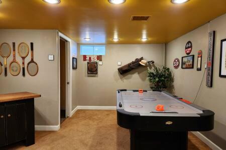 Columbus Casa | Large Cozy House Near NexusPark Air Hockey