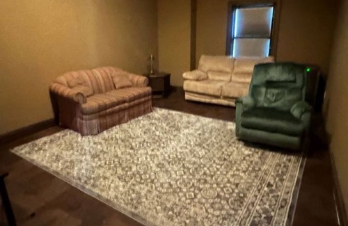 Franklin Casa | LARGE CUSTOM BUILT HOME!!