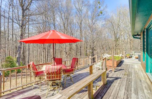 Dahlonega Casa | Large Deck Luxe 6-Acre Retreat in Dahlonega!