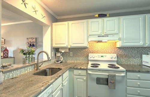 Oceanmarsh Subdivision Villa | Gran cubierta con impresionante océano y opinión del pantano! ¡Wi-Fi gratis! Hunting Island gratuito pasar!