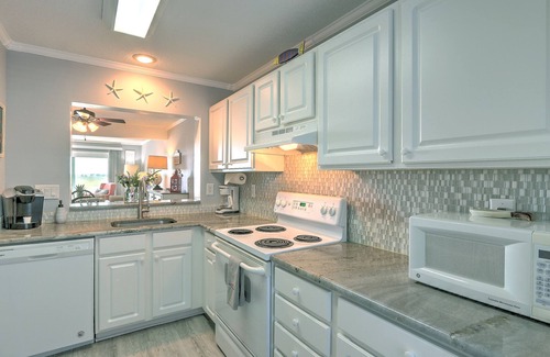 Oceanmarsh Subdivision Villa | Gran cubierta con impresionante océano y opinión del pantano! ¡Wi-Fi gratis! Hunting Island gratuito pasar!