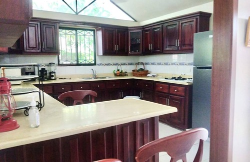 San Francisco de Macoris Casa | Large 3 BD home w/AC,Beautiful Yard,Best location