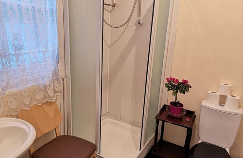 Dover Casa | Gran propiedad doble en regencia junto a acantilados y puerto
