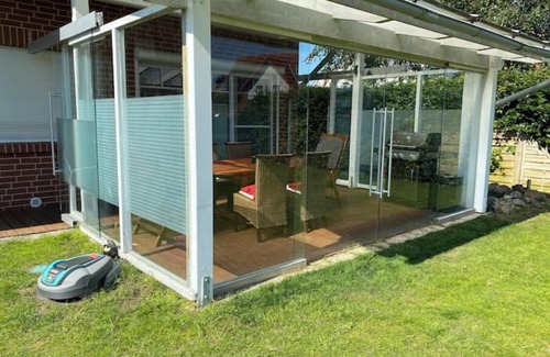 Reppenstedt Apartamento | OARA Comfort Home | Holiday home 160² with garden