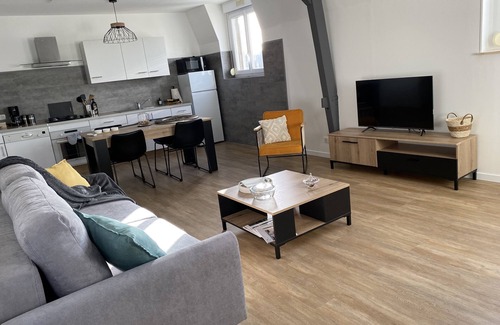 Epernay Apartamento | Large elegant apartment in the heart of Epernay. Quiet top floor with lovely view.