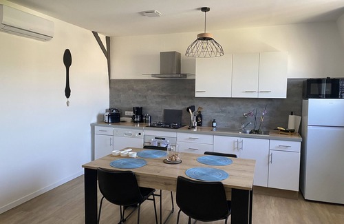 Epernay Apartamento | Large elegant apartment in the heart of Epernay. Quiet top floor with lovely view.