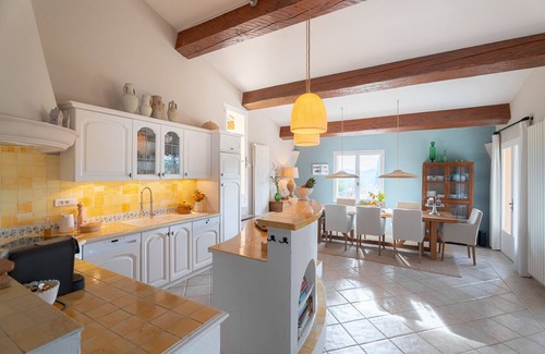 Lorgues Villa | Large estate with authentic Provencal villa