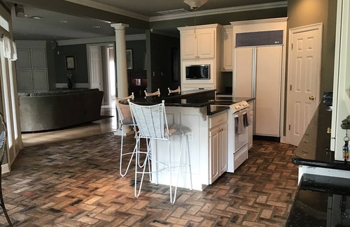 Shenandoah Casa | Gran casa ejecutiva de entretenimiento de 3 habitaciones en Baton Rouge