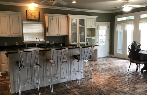 Shenandoah Casa | Gran casa ejecutiva de entretenimiento de 3 habitaciones en Baton Rouge