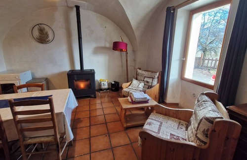 Faucon-de-Barcelonnette Casa | Large family home in the mountains with swimming pool