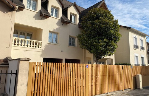 Drancy Apartamento | Large F4 apartment in a beautiful villa Paris-le Bourget