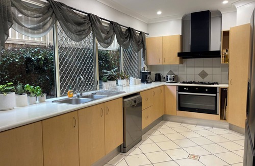 Erina Casa | Large Family Home
