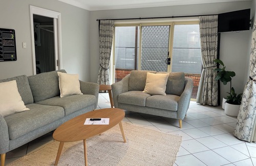Erina Casa | Large Family Home