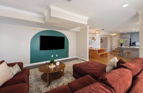 Bonneville Casa | LARGE Family Home Ideal for Groups- Boho