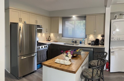 Westminster Casa | Large Family Home In A Great Location Calm and Cozy Bungalow newly furnished