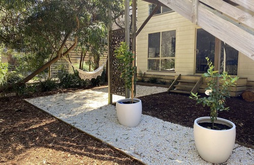 Anglesea Casa | Large family home with nature walk to beach and amenities