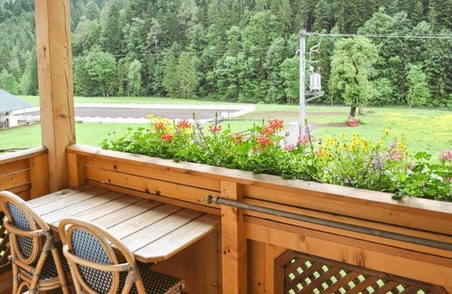 Rossleithen Apartamento | Large family room with shower, bath, toilet - Ferienhotel Gut Enghagen