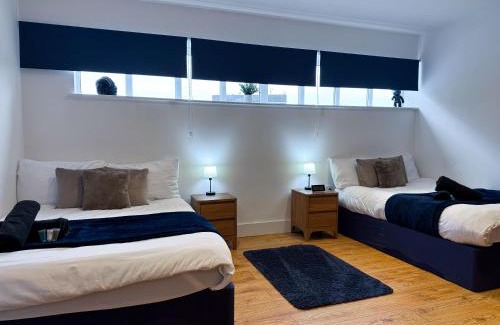 Maidstone Apartamento | Large Family Suite With 2 Double Beds & Sofa Bed