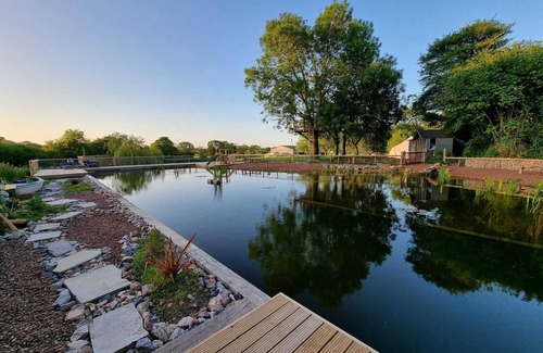 Chard Casa | Casa-Tradicional-Baño con bañera-Vista al Jardín