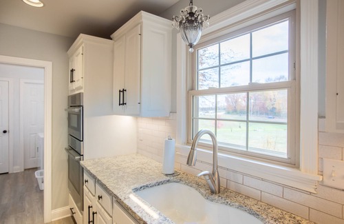 Zionsville Otro | Large Farmhouse w/Hot Tub - Close to it All