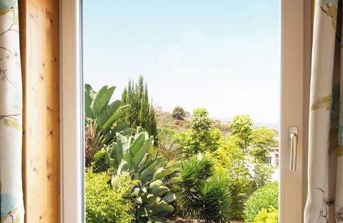 Buen Paso Casa | Large finca with garden paradise, yoga house and pool. Fantastic sea view!